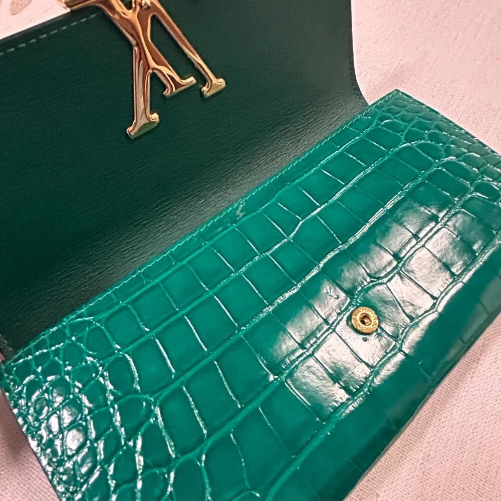LV Green Crocodile Capucines Long Wallet. Louis Vuitton. NWT. Comes w/dust bag!
